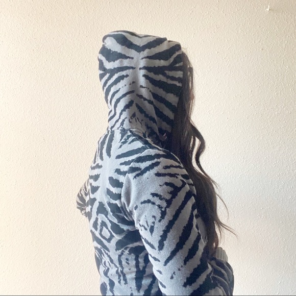 Fox zebra print hoodie - Picture 5 of 7
